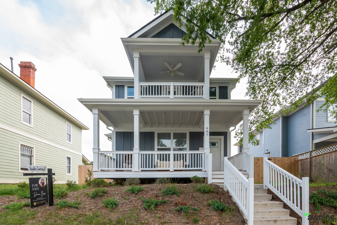 Front of main house - FURNISHED Two Bedroom with GARAGE Parkking Rental