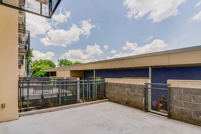 Patio - Searching for roommate for 2 bedroom walking distance from campus Condo