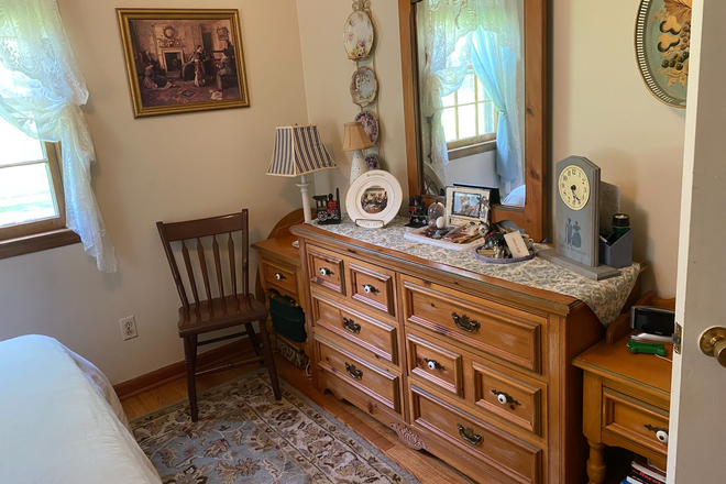 Bedroom - Single Bedroom in Home with Senior Christian Woman - Quiet Neighborhood