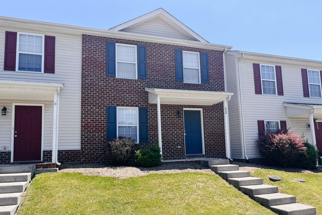  - 3 Bedroom 2.5 Bath Townhouse