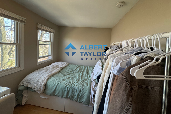 Bedroom #4 - Spacious 4 Bed 1 Bath with Laundry!!