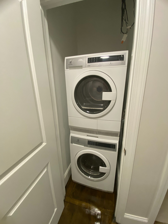 . - Newly Renovated 3bed with laundry IN-UNIT *no broker fee* Apartments