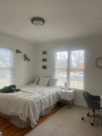 Bedroom 1 - House on the Hill