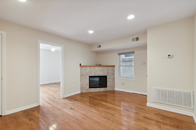 Living Room - 2BR apt-Spring St-Princeton