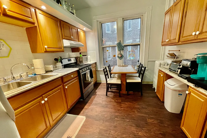 Call NOW for showings! 617-236-8550 - WESTLAND AVE - H&HW INC IN THIS LRG MODRN 4BR IN SYMPHONY AVAIL *9/1/2026* W/ EIK, FIRPLACE! Apartments