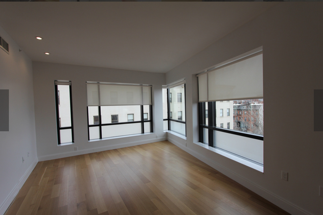 Living Room (will be partitioned), roughly 130sqft - Luxury 2B2B (ONLY room partition available), Furnished, Close to campus, No Broker Fees