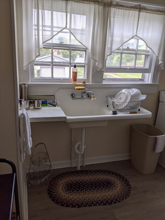 Kitchen 2 - Fully Furnished 1 Bedroom, Quiet, Private, Close to Hiking at the Cascades & AT Apartments