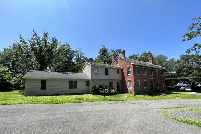Exterior - 117 Mount Warner Road #1 Apartments