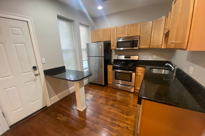 Kitchen - Top-Floor 4 Bedroom on Sewall