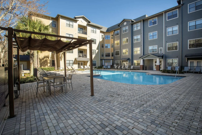 Pool Area - Alight Gainesville 3x3, 15 minute walk to Turlington **SUMMER 2026: GIRLS ONLY** Apartments