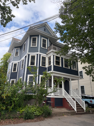 exterior - sunny oversized 3 bedroom Apartments