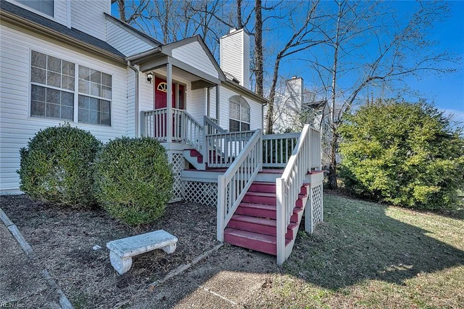 Front yard-2 - W&M 2nd home - Spacious 5BR/3BA Fully Furnished single house, Move-In Ready, Ideal for W&M Students