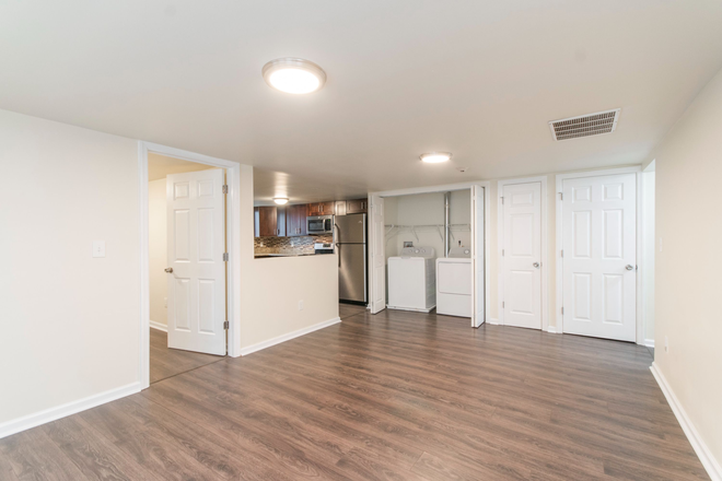 Living room - 3BR apt-Route 27-Princeton