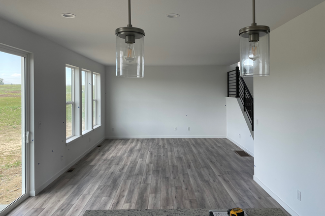 1 - AVAILABLE 8/5: 141 Mohawk Cir