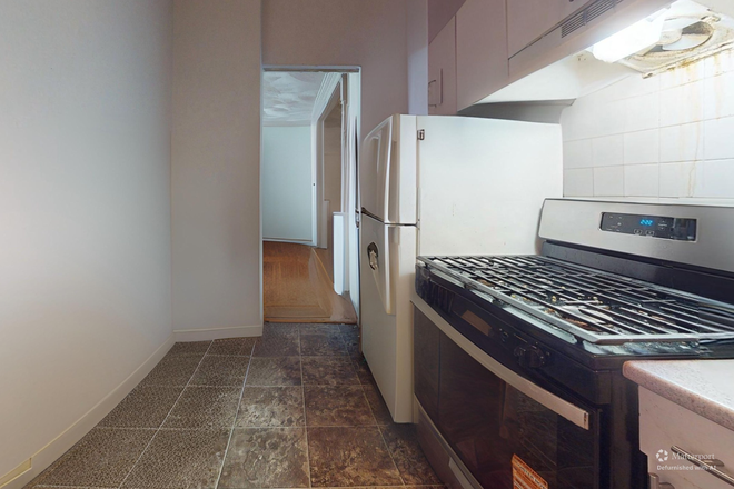 Call NOW for showings! 617-236-8550 - COMM AVE - LRG UPDATED 4BR/1BA NEAR MBTA GREEN LINE W/ 1 PRKNG, LNDRY IN BLDNG, LRG BDRMS Apartments