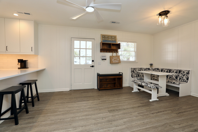 Kitchen nook - Newly Renovated Property on Desirable James Island! Minutes to Folly Beach and Downtown. House