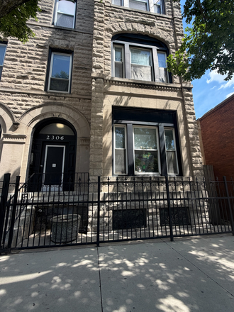 Outside - 3BR/1.5BA Near UIC & Medical District | High Ceilings | Central A/C | Deck | Storage Apartments