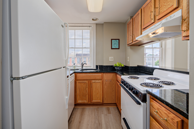 Kitchen - 2 bedroom, 2 bath apartment close to Homewood Campus