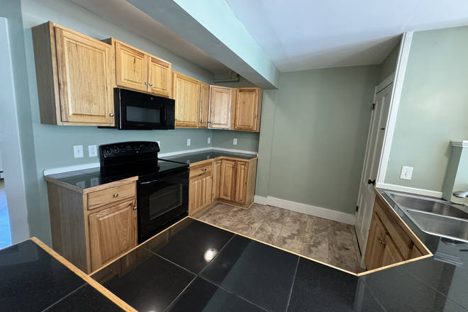 Kitchen - 132 Middle Street Unit 3 Apartments