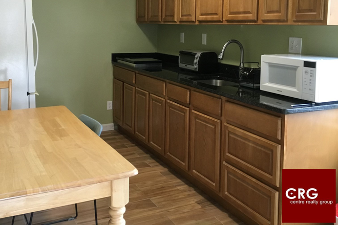 . - 3 bedroom apartment with utilites included!