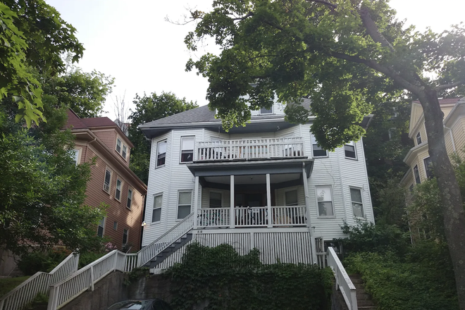 Exterior - Lovely Apartment Near Coolidge Corner, Brookline