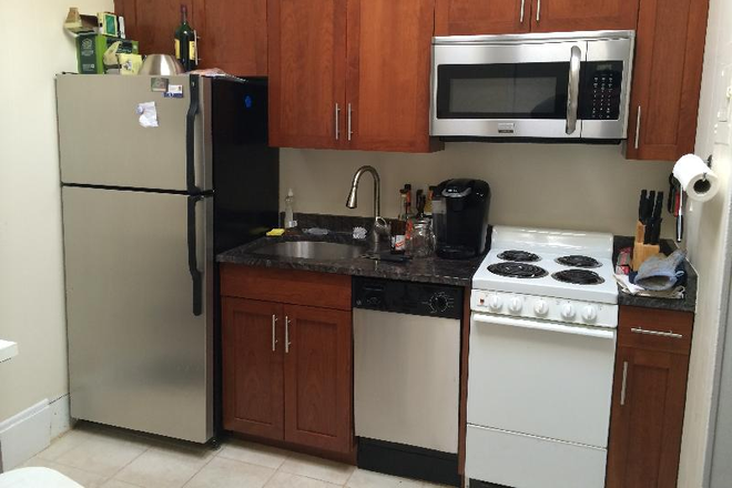 kitchen - Fenway 3 bed with updated kitchen - only 25% broker fee! Apartments