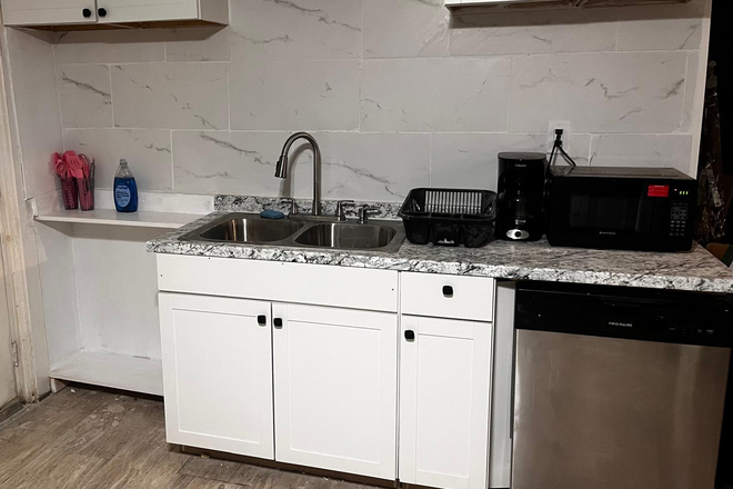 Kitchen just upgraded! - The Big Yellow House