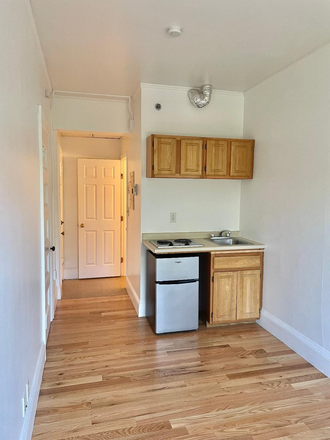 STUDIO - SUN SPLASHED & RENOVATED STUDIO WITH HARDWOOD FLOORS AT 1061 BEACON STREET AVAILABLE 1/1/2025 Apartments