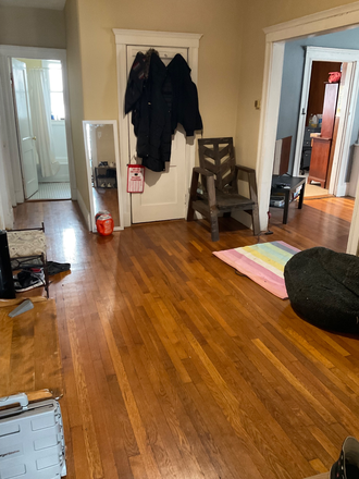 Entry room looking to bathroom - BY OWNER - NO FEE - Large Sunny 3- 4 Bedroom 7 Room Apt. Next to Campus
