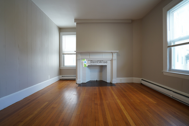 1 - SEPT 2026-Gorgeous Packards 4 bed 2 bath. Students OK! No Fee! Apartments