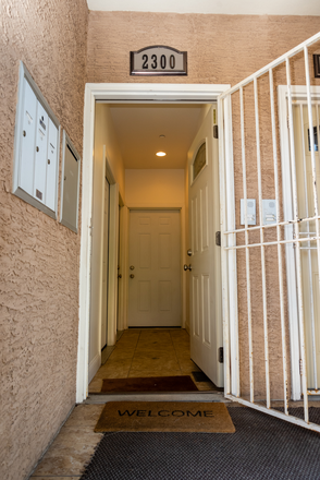 Entry - 4 Bedroom 2 Bath Furnished Apartment - 1 Block to Campus