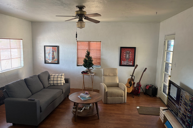 Living room - Mitch Drive 3 bedroom home with large yard