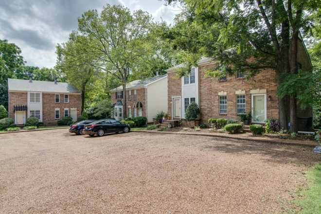 Gravel Parking Lot - 2 BR 1.5Bath Townhouse: Back porch, personal parking spot, >1mile from Vandy & near bus stop