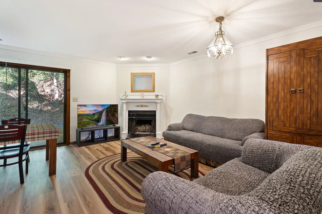 Living Room - Double Room with Private Balcony Walk to Campus Townhome