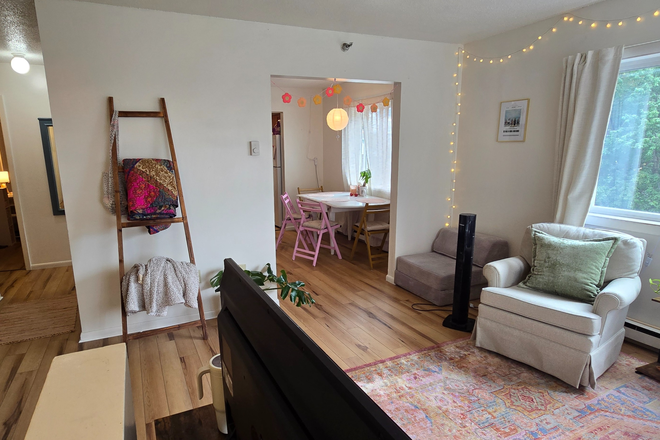 large living room lost of natural light - June 2027 Walk to UVM. Walk to everything. Parking, Washer & Dryer. Condo