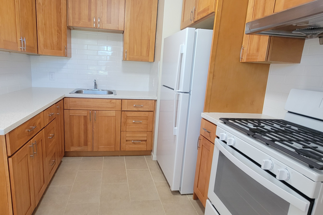 1 - This is a lovely and clean 2-bedroom, Upper Corner Unit with lots of Natural Light Apartments