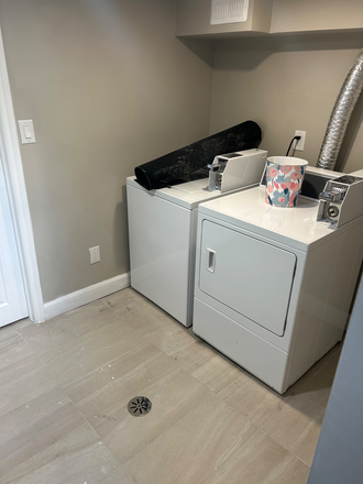 Coin laundry - 266 Clinton st-basement