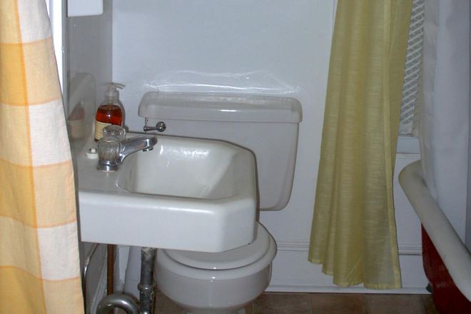 Bathroom - Room-Leigh Ave-Princeton Duplex