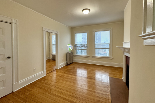1 - Charming 1BR in Prime Mid-Cambridge | Hardwood Floors & Fireplace