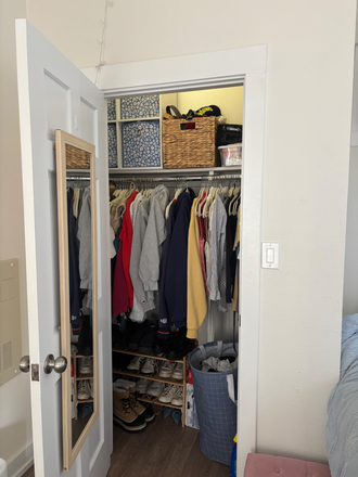 Closet - SUBLEASING PRIVATE ROOM ON THE HILL SPRING/SUMMER Duplex