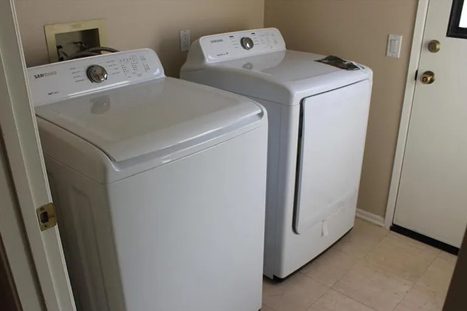 Laundry - Westpark House 10 min. from Campus, Single Bedroom, Female Only