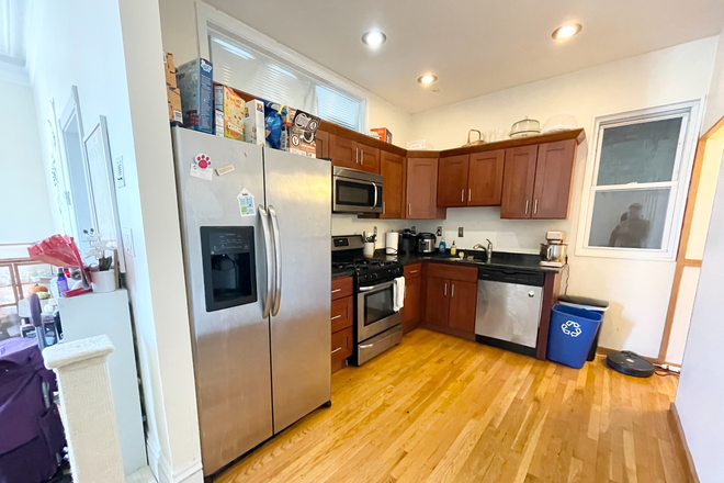 . - Close to Orange line, Hardwood floors, Washer and dryer in unit Apartments