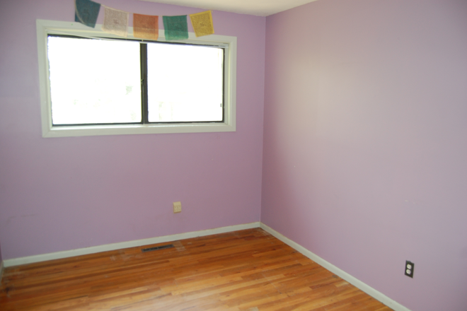 Bedroom - 2 Rooms for the price of one! House