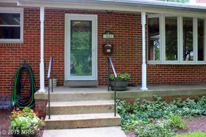 Front door - Gorgeous 5BR/3BA SFH close to UMCP (College Park Woods) House