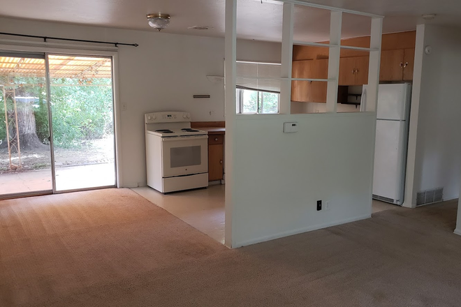 3 - August Preleasing: 120 S 34th St House