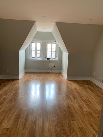 Photo - Great Location: Mt. Vernon - Beautifully Renovated 1BR, 1BA Rooms Townhome