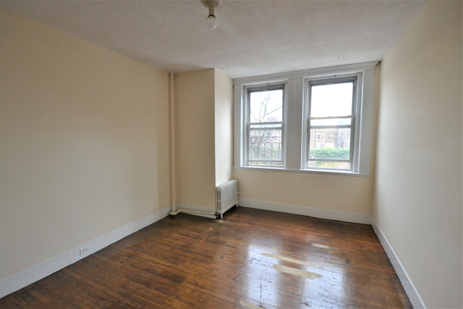 Livingroom - Large sunny One bedrooms in Fenway across from Target view of Boylston St 9/1 Apartments