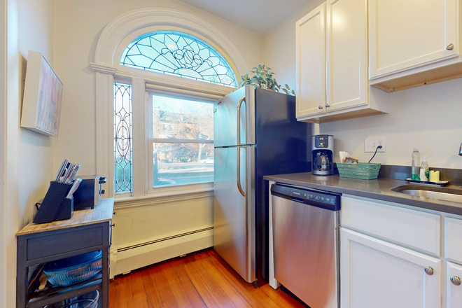 Fully Equipped Kitchen - BEA18713 Renovated Brookline 1-Bed,  Steps to MBTA, Shops & Restaurants Apartments