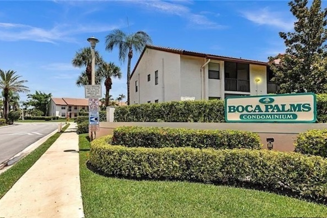 Neighborhood Entrance - FAU Convenience + Boca Living – Updated 2/2 Condo