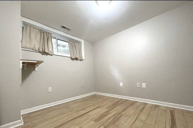 Bedroom 3 - Spacious 3-Bedroom, 2-Bathroom Basement Walkout Apartment Unit, Your Dream Home Awaits!